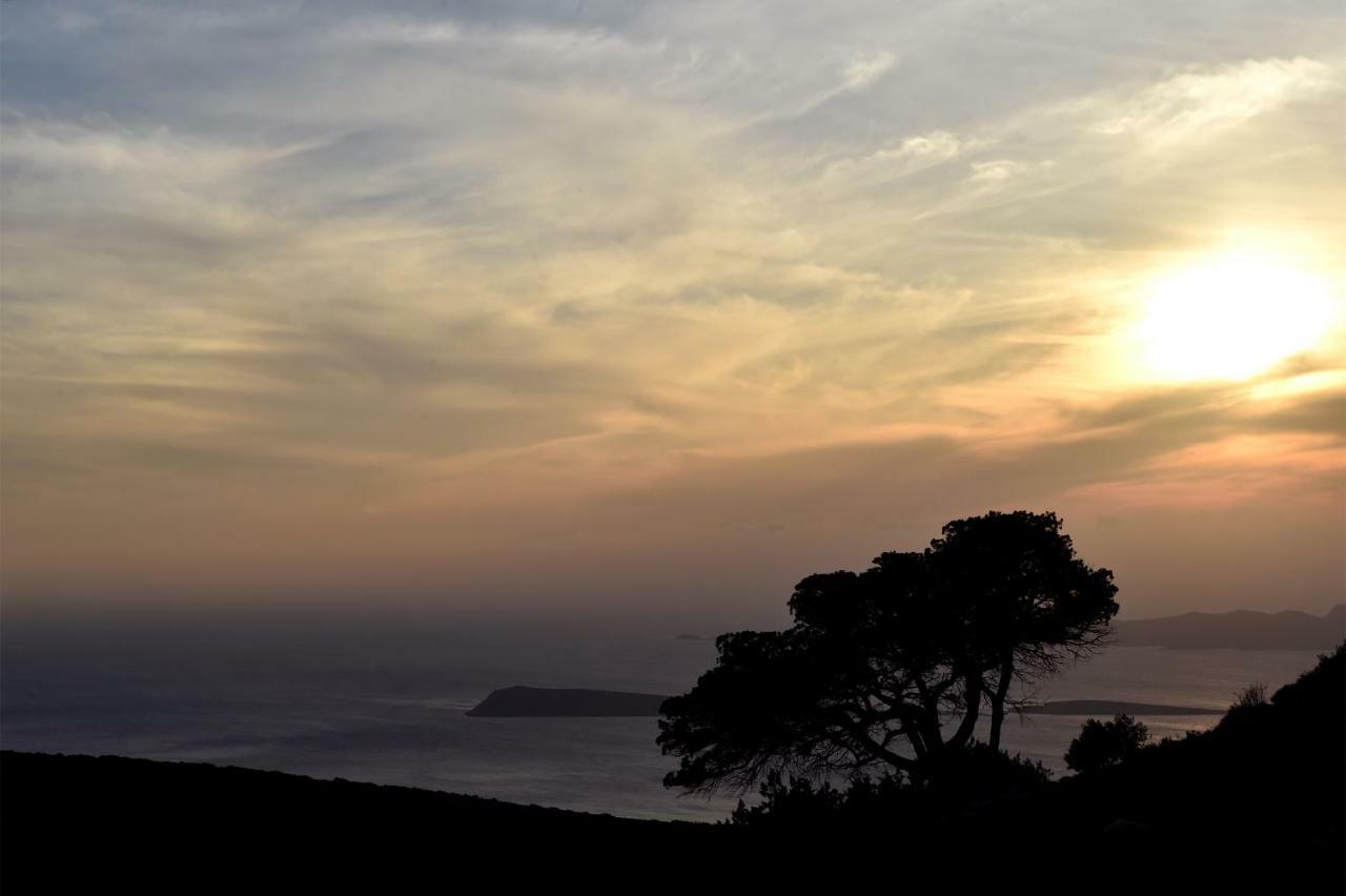 Eagles Nest Villa Angairia Luaran gambar